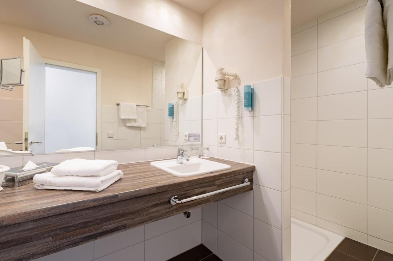 Hotel Am Schlosspark Garni Хузум Екстериор снимка