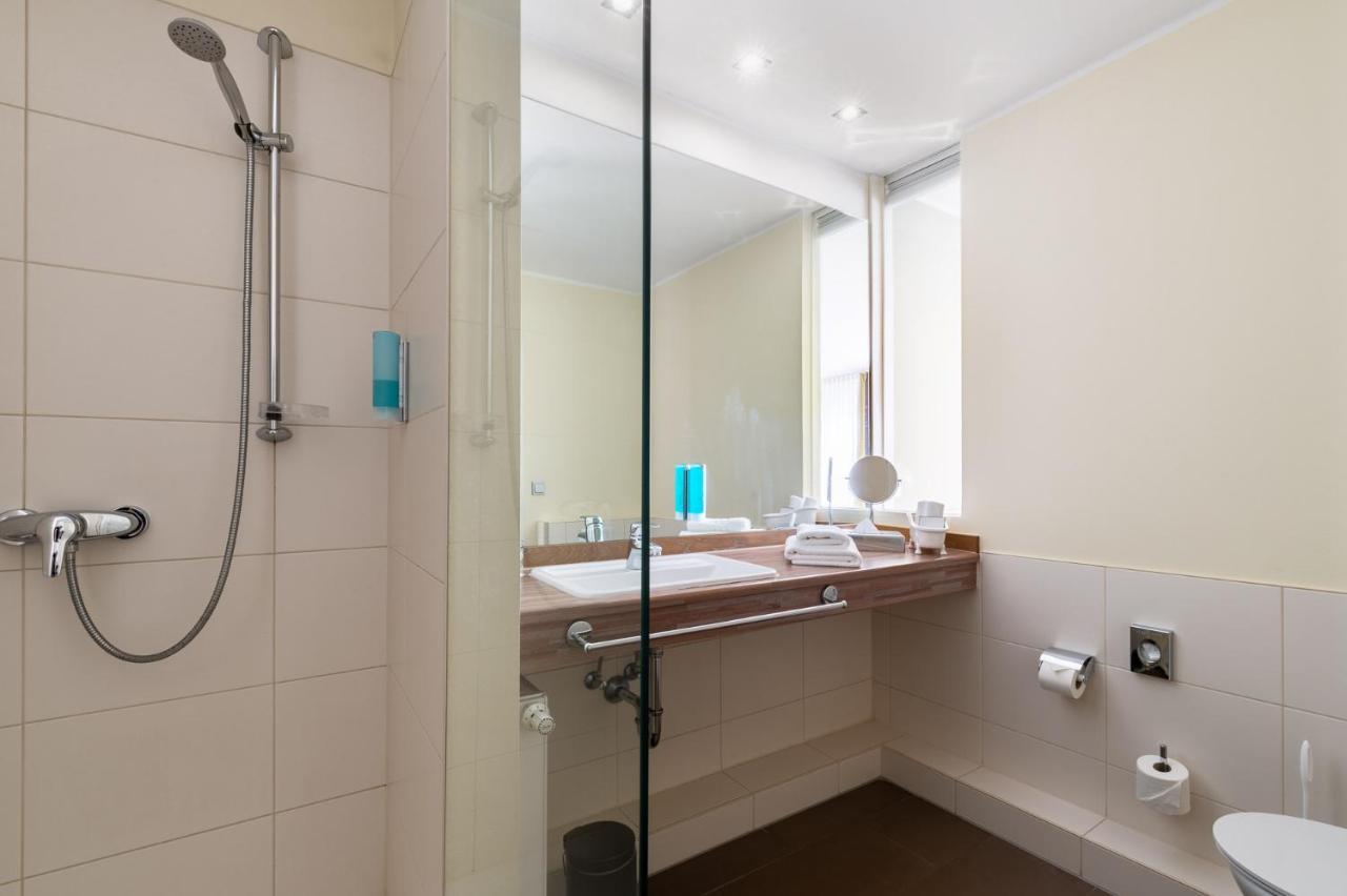 Hotel Am Schlosspark Garni Хузум Екстериор снимка