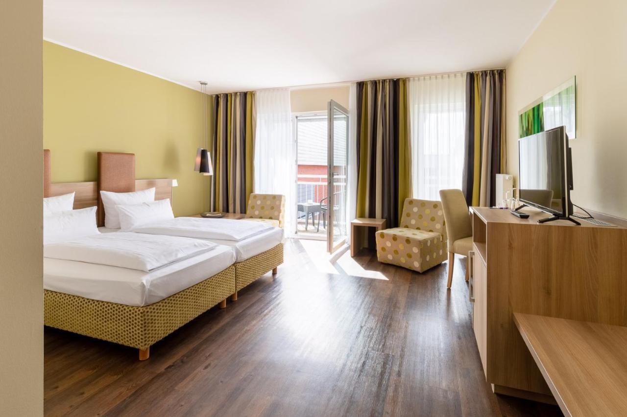 Hotel Am Schlosspark Garni Хузум Екстериор снимка