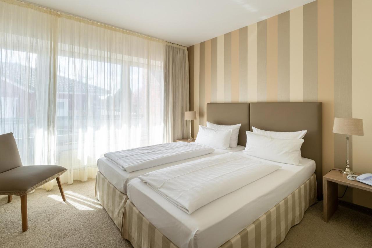 Hotel Am Schlosspark Garni Хузум Екстериор снимка