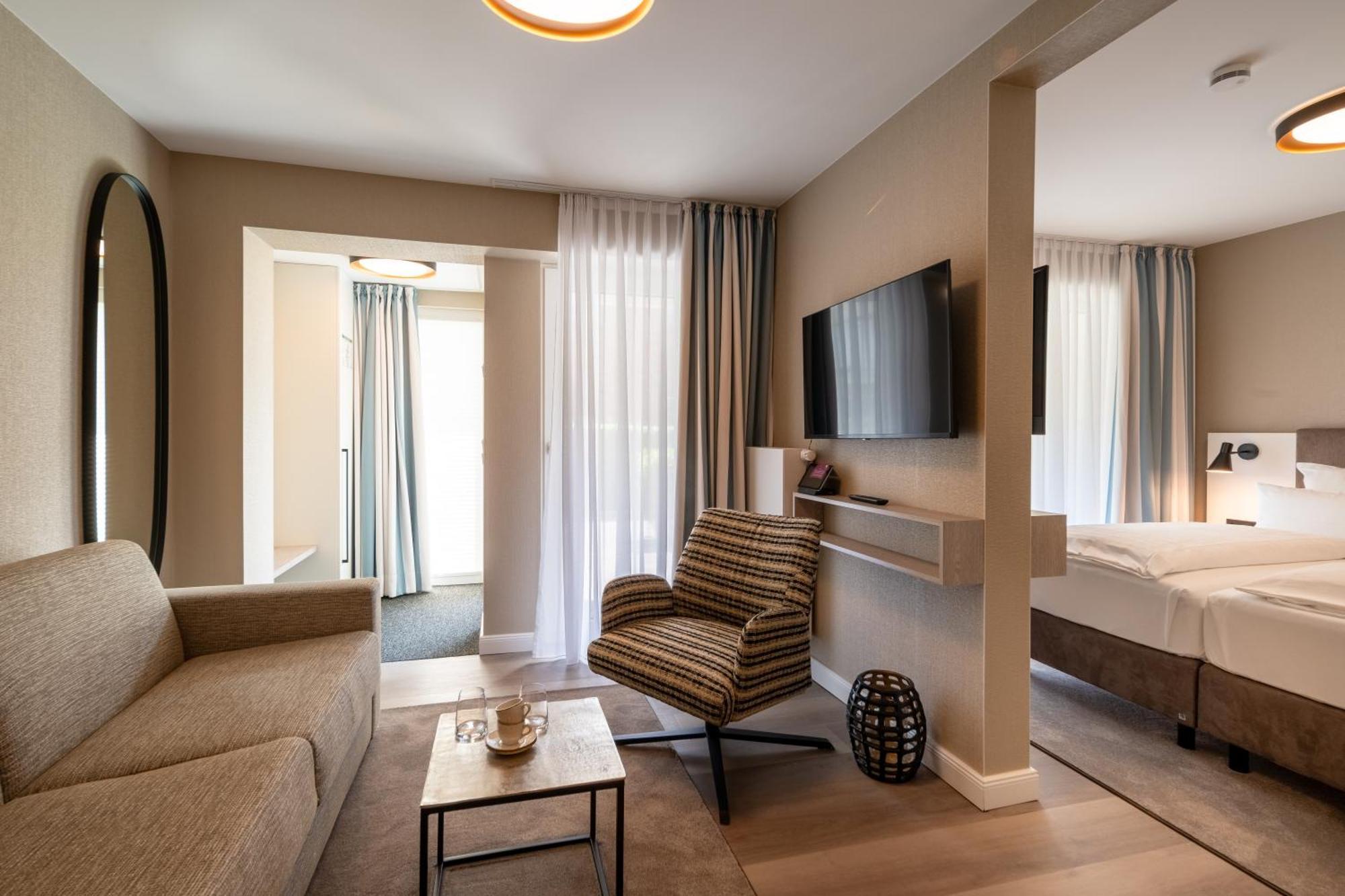Hotel Am Schlosspark Garni Хузум Екстериор снимка