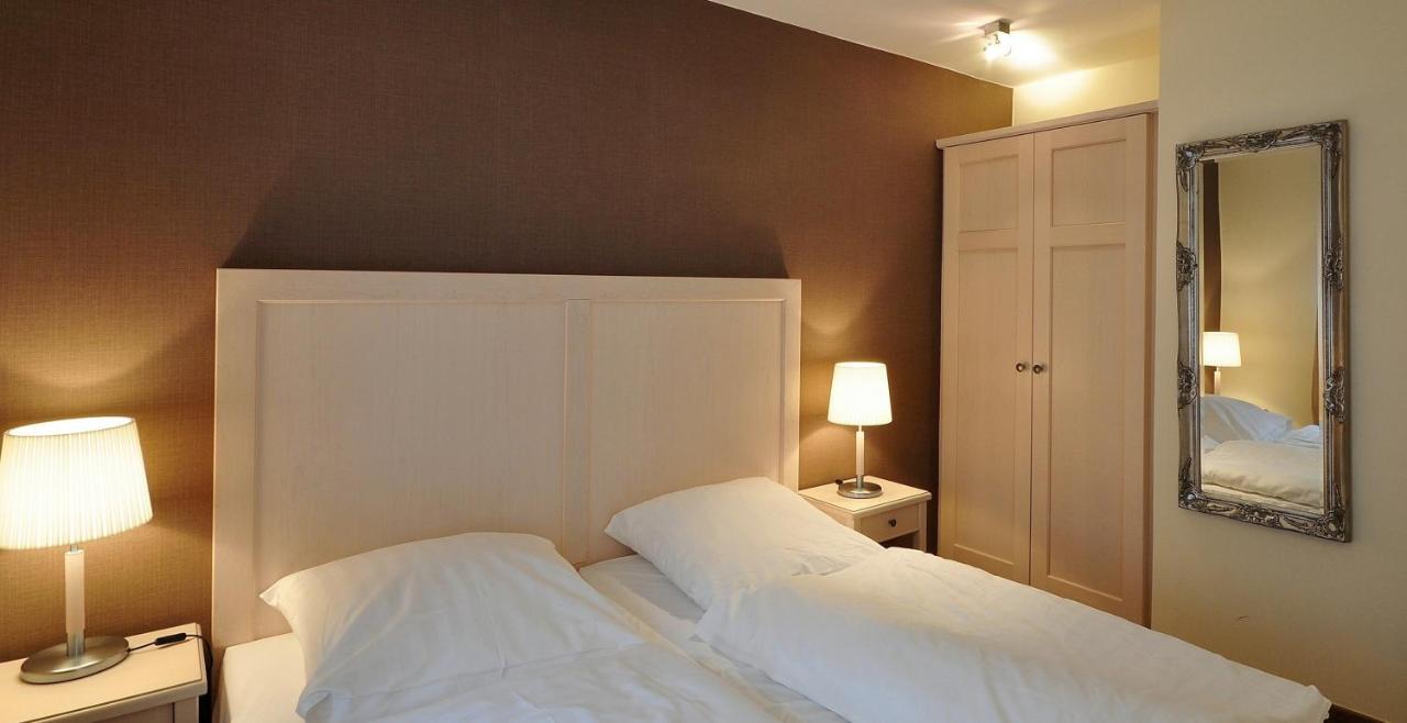 Hotel Am Schlosspark Garni Хузум Екстериор снимка
