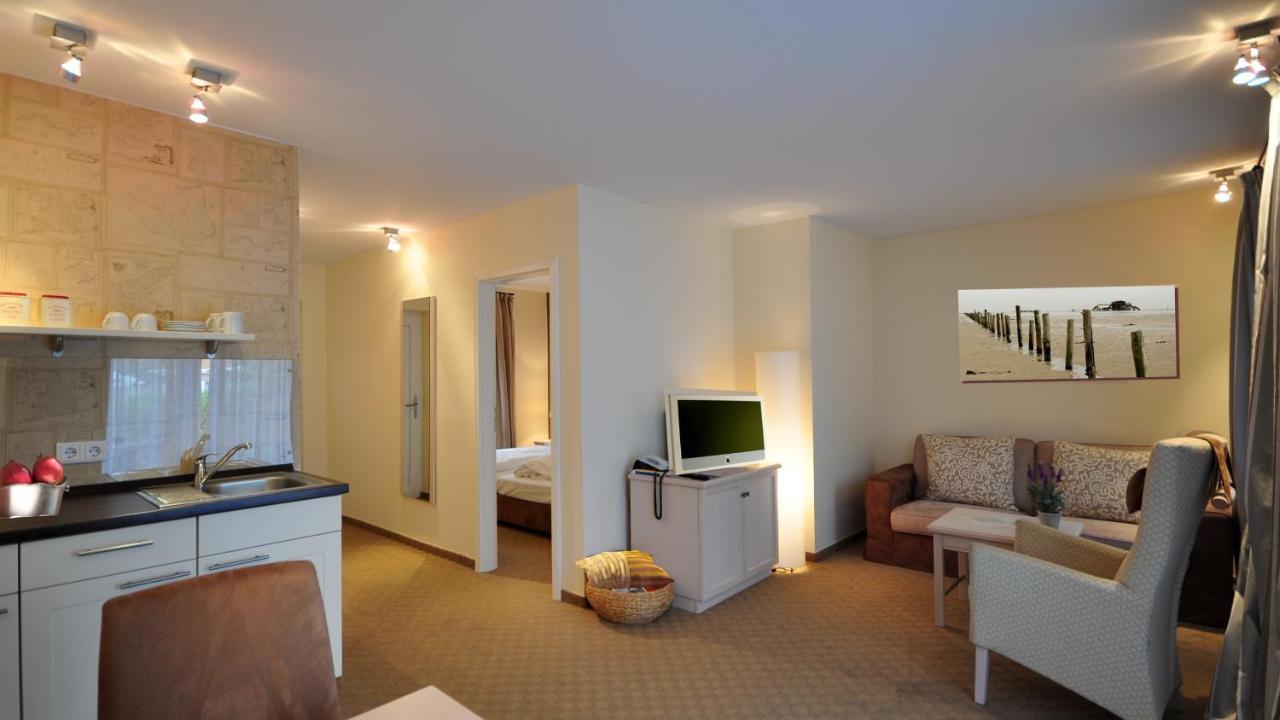 Hotel Am Schlosspark Garni Хузум Екстериор снимка