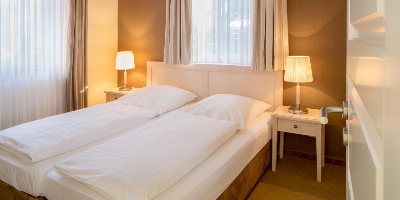 Hotel Am Schlosspark Garni Хузум Екстериор снимка